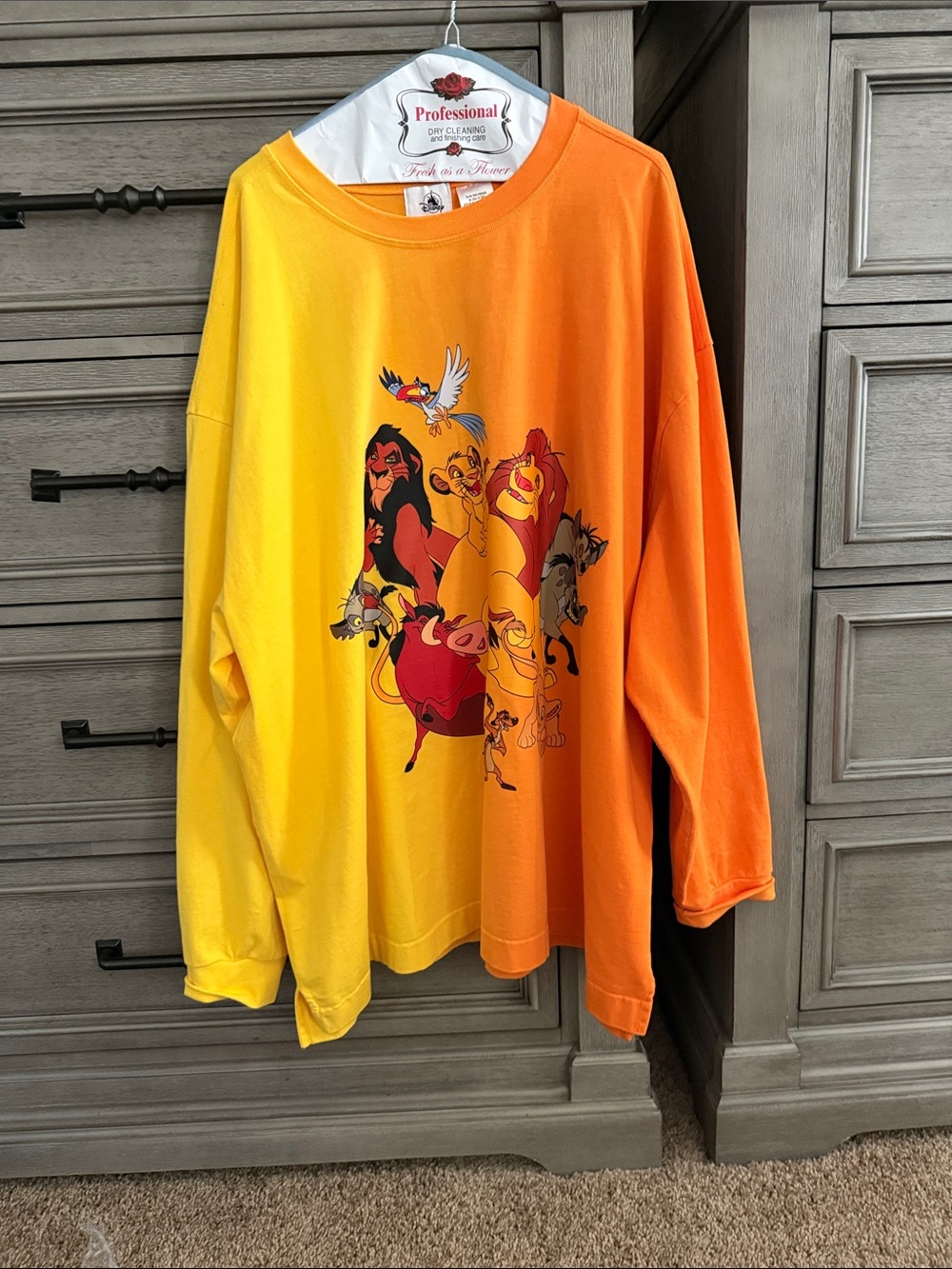 Disney Yellow to Orange Lion King Gradient Tee - Picture 2 of 5